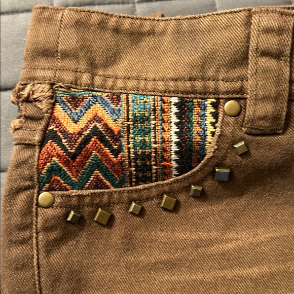 Miss Me brown Aztec cut off shorts TAG SIZE L-LARGE - Picture 11 of 16